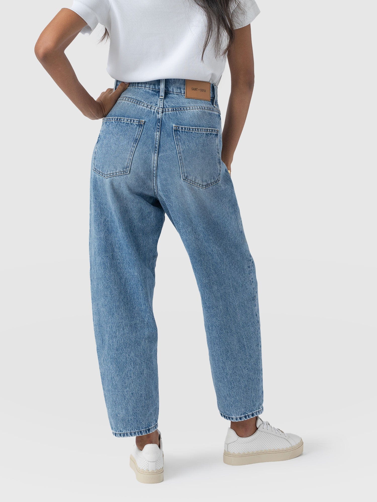 Barrel Leg Jean - Mid Blue - Image 5