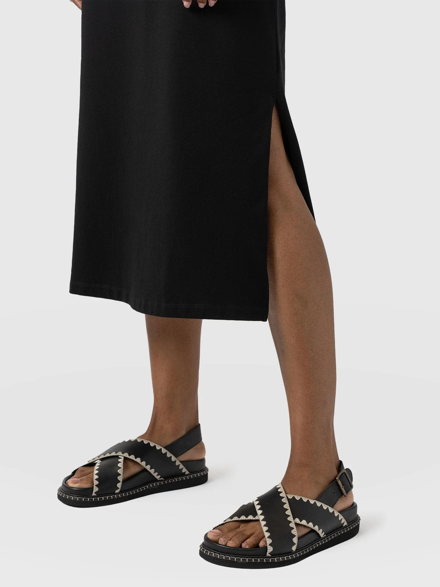 Easy T-Shirt Midi Dress - Black - Image 5