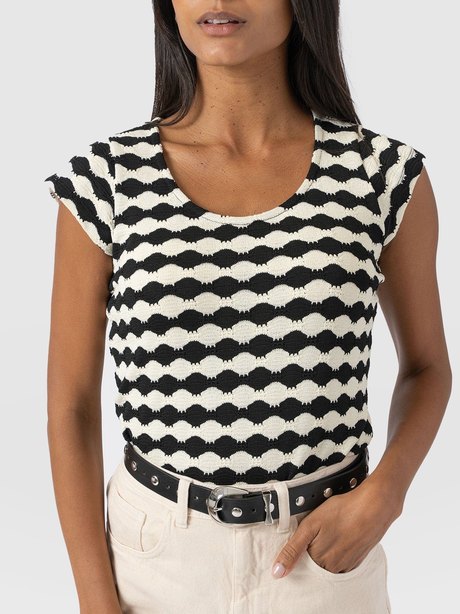 Elise Scoop Neck Tee - Black/Cream - Image 5