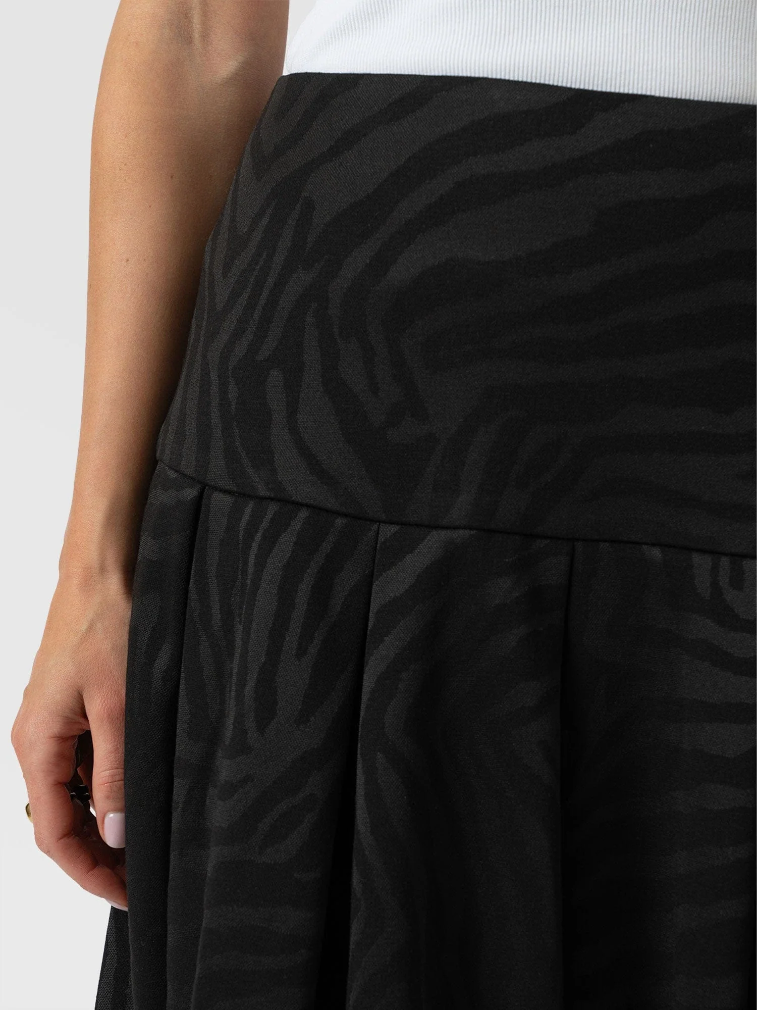 Everly Pleated Skirt - Black Zebra - Image 5