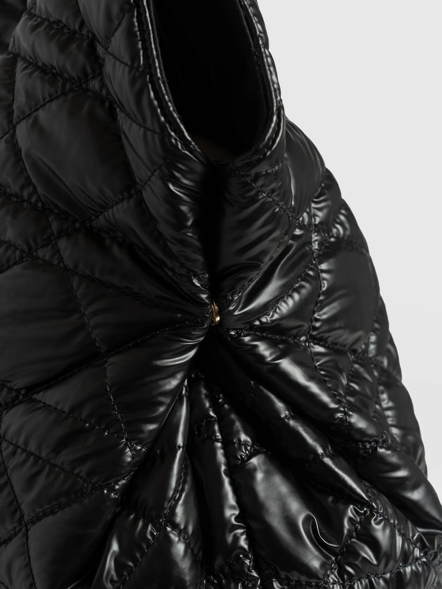 Large Stella Quilted Shoulder Tote Bag - Black - Image 3