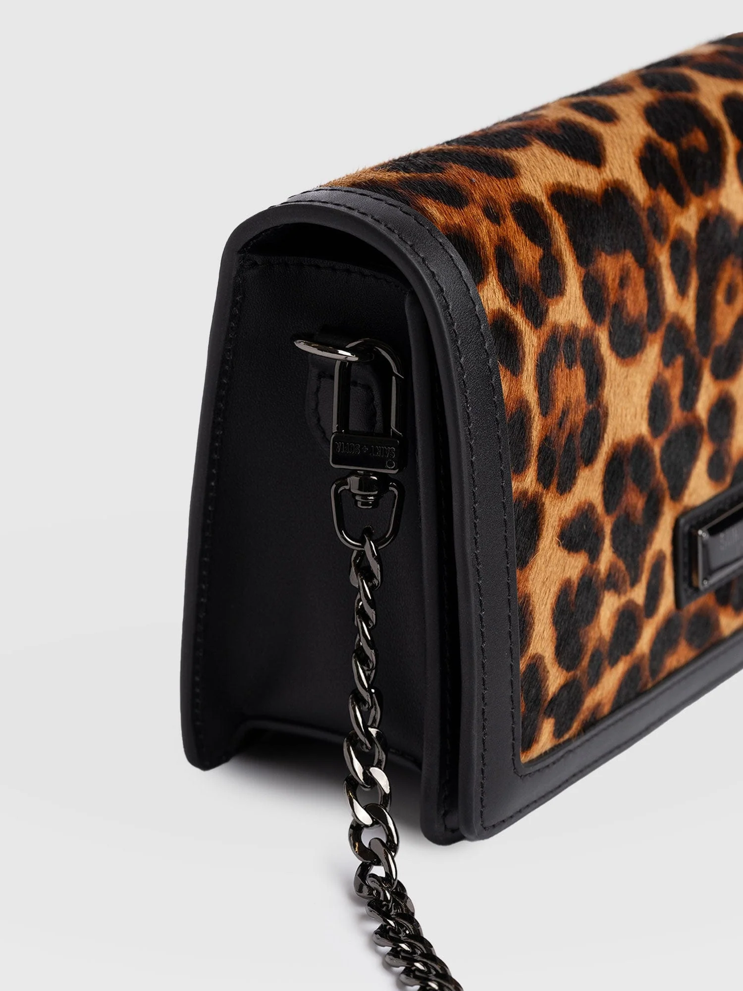 Primrose Wallet on Chain - Leopard - Image 3