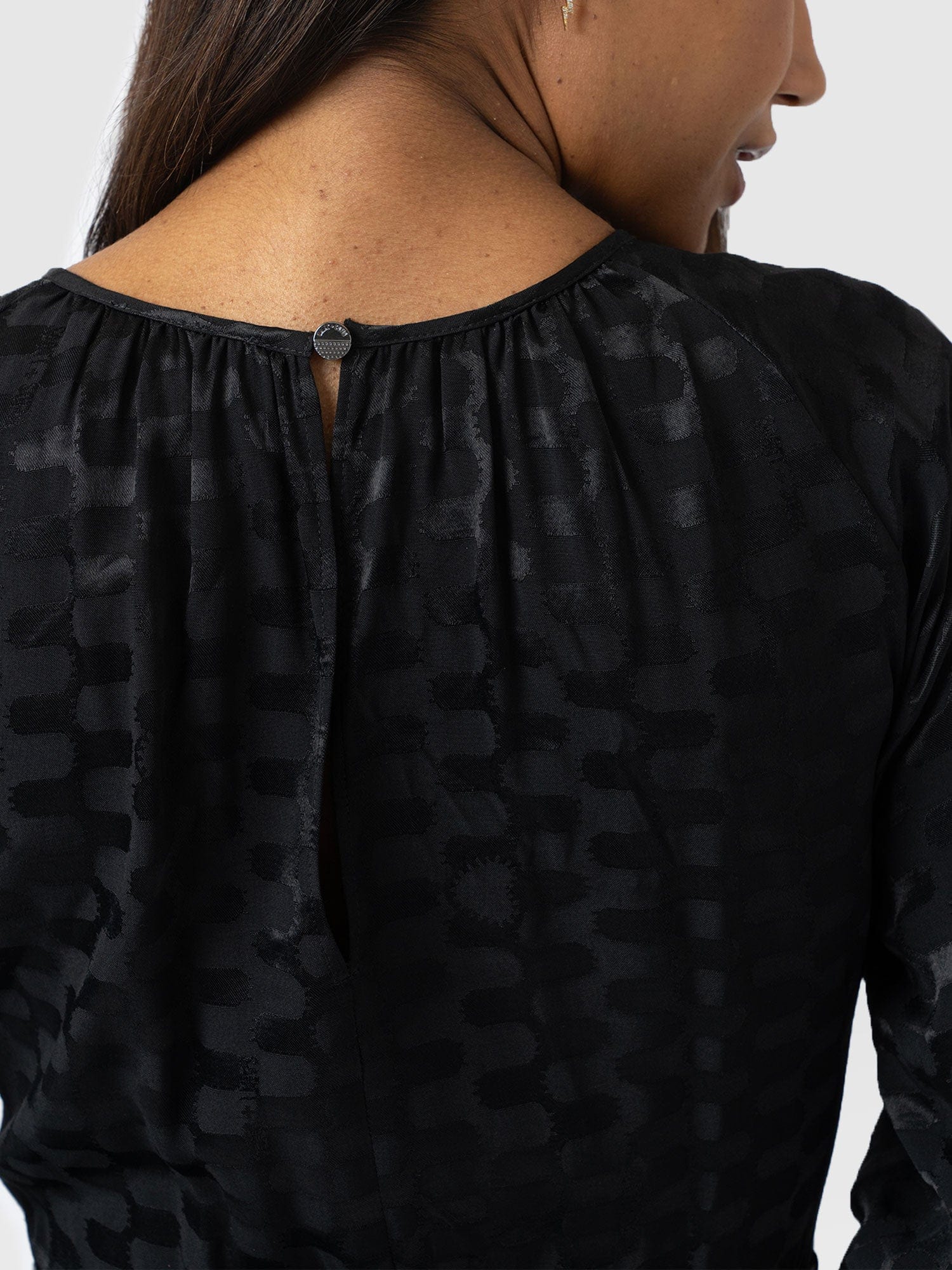 Ruby Flare Maxi Dress - Black Jacquard - Image 5