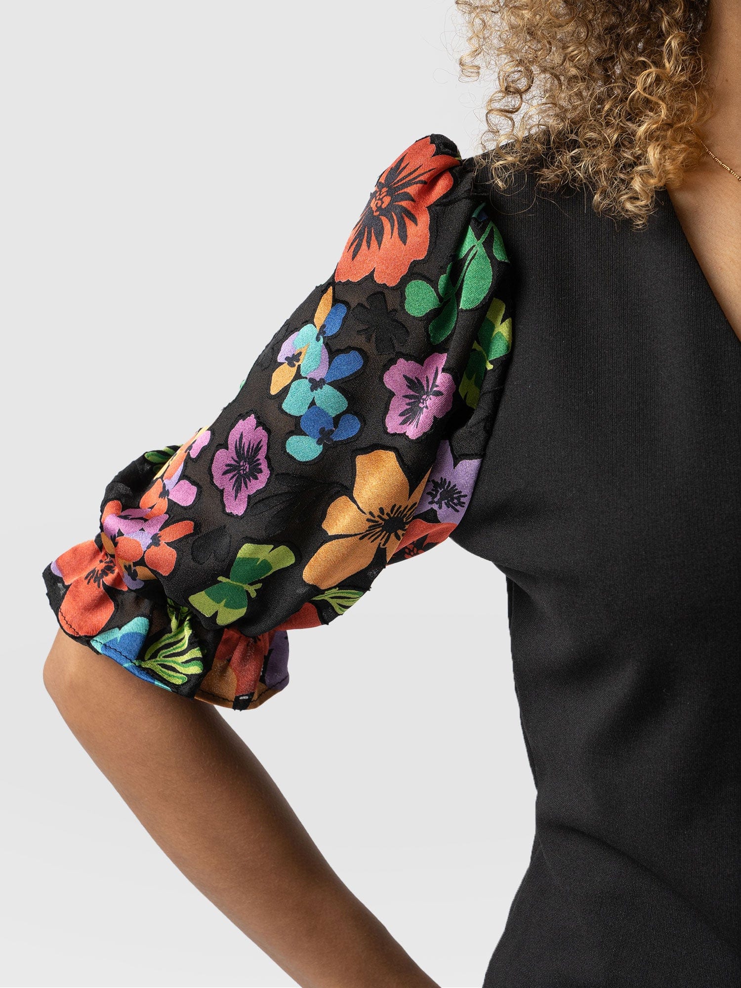 Tori Puff Sleeve Top - Black Pop Floral - Image 4