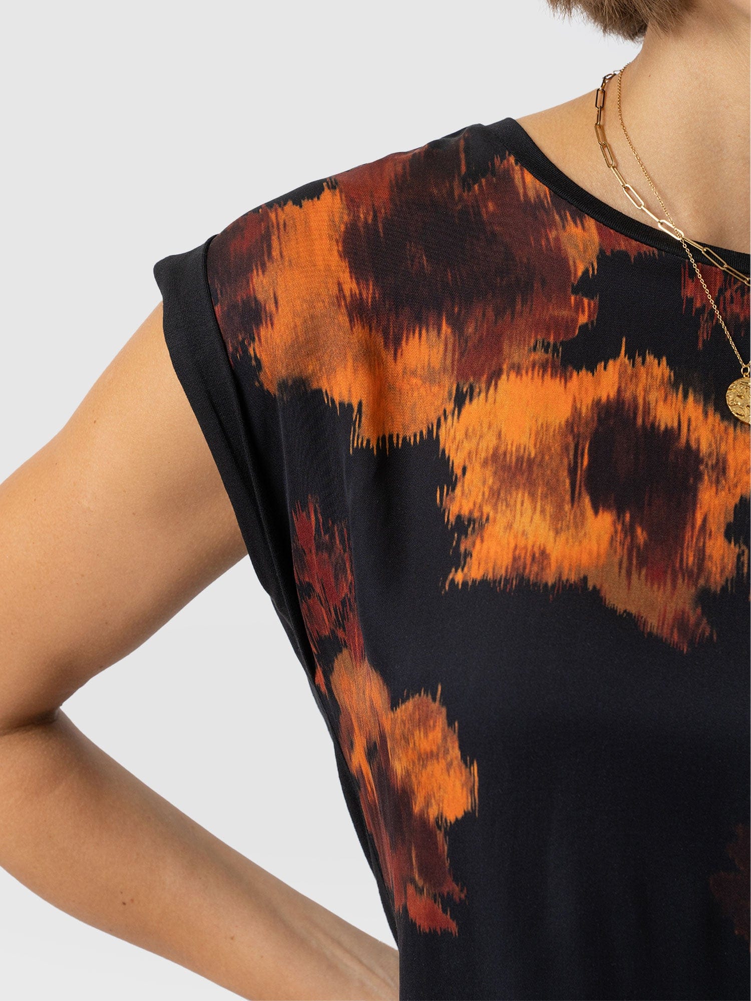 Turn Up Contrast Tee - Autumn Floral - Image 3