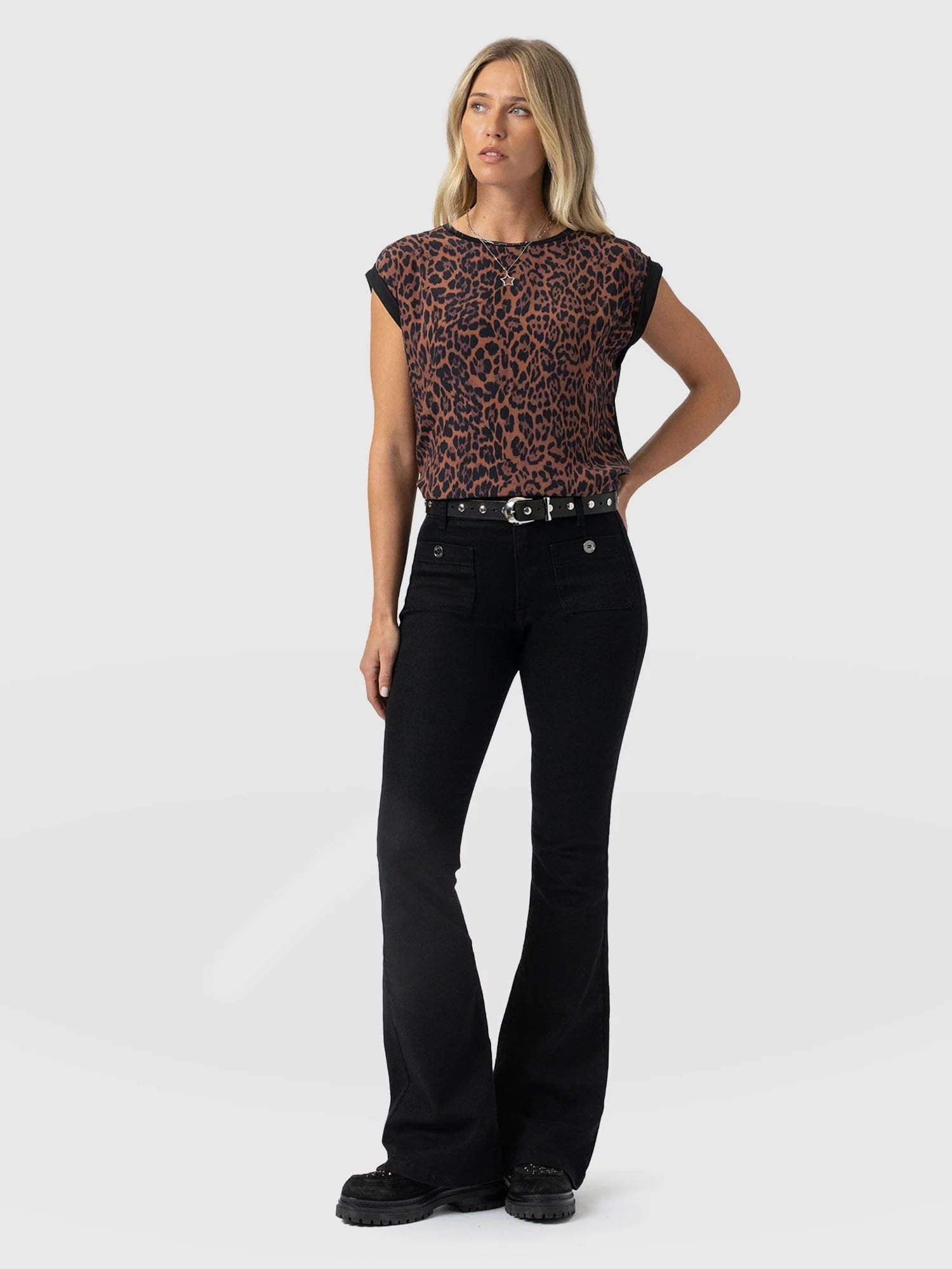 Turn Up Contrast Tee - Brown Leopard - Image 2