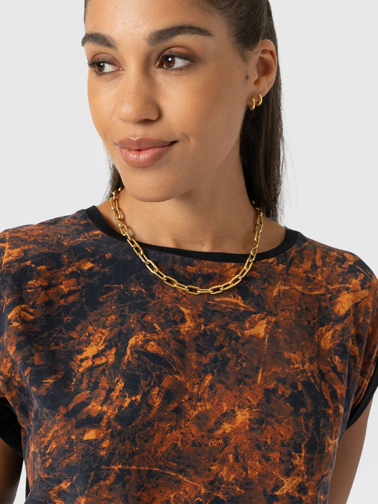 Turn Up Contrast Tee - Brown Marble - Image 5