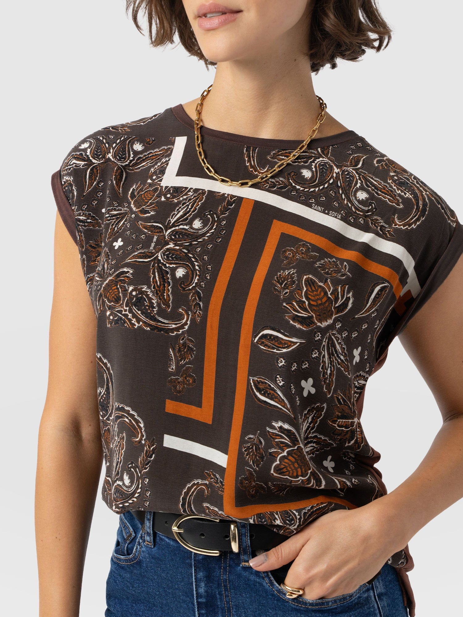 Turn Up Contrast Tee - Brown Paisley - Image 4