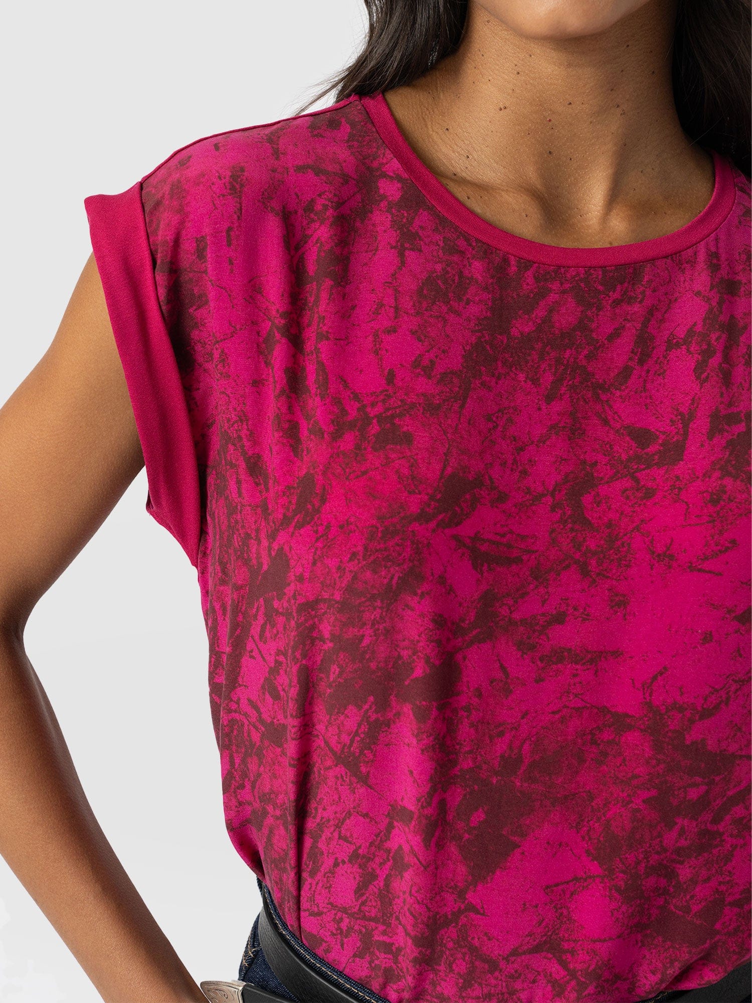 Turn Up Contrast Tee - Pink Marble - Image 5