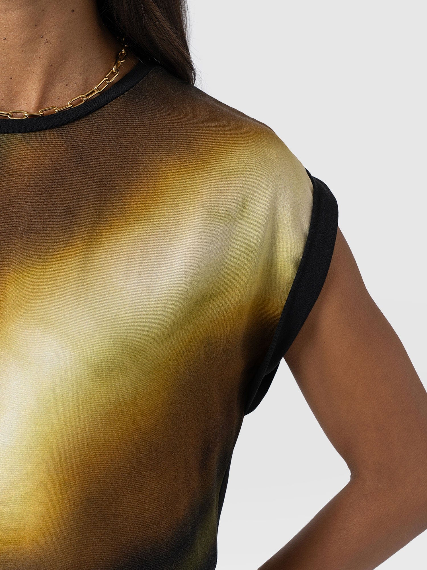 Turn Up Contrast Tee - Yellow Gradient - Image 5